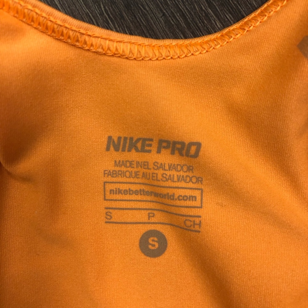Nike Pro Tank - Picture 3 of 3